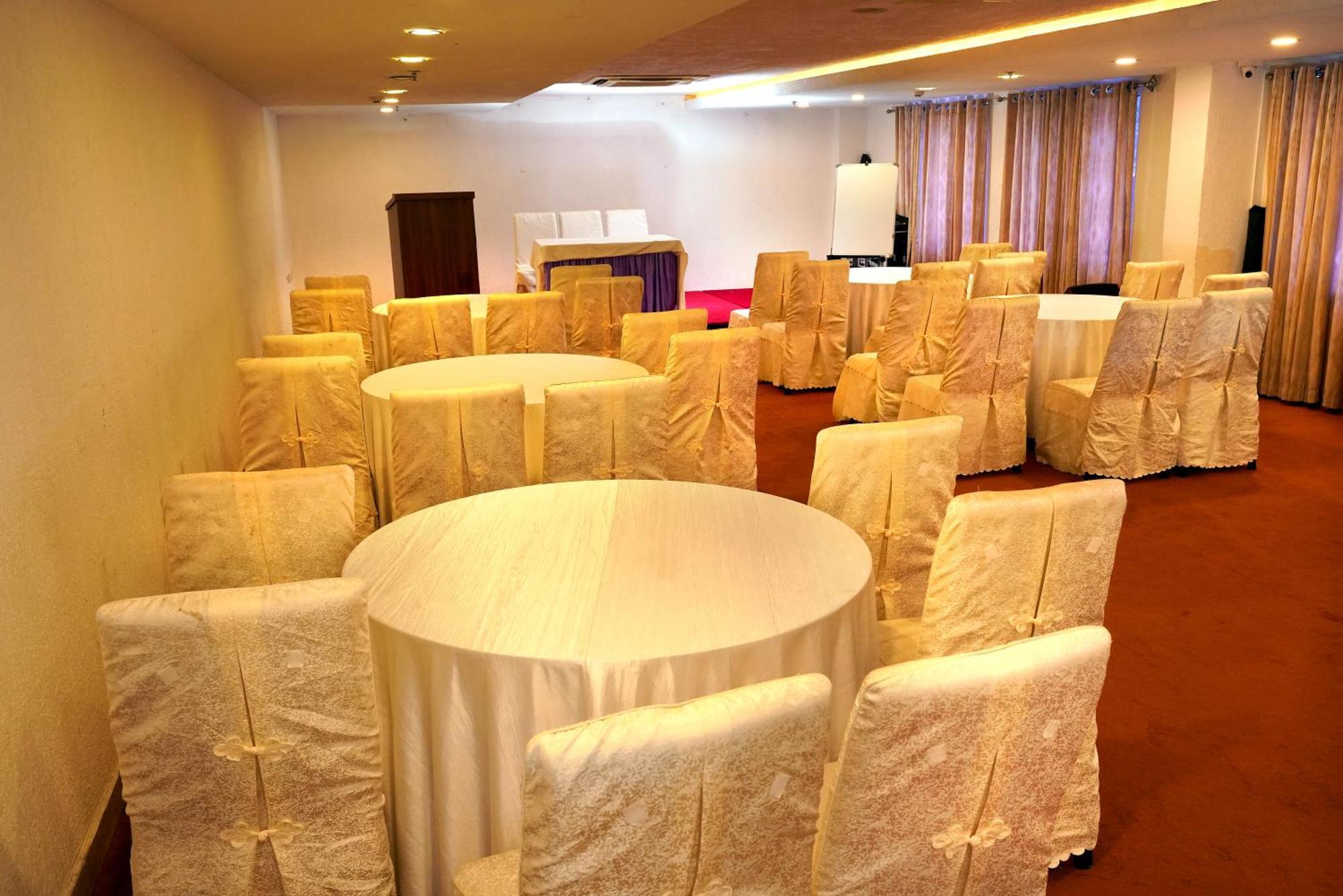 Kga Elite Continental Hotel Tiruvalla Εξωτερικό φωτογραφία