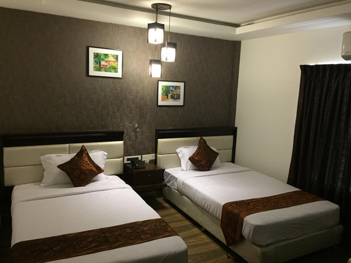 Kga Elite Continental Hotel Tiruvalla Εξωτερικό φωτογραφία