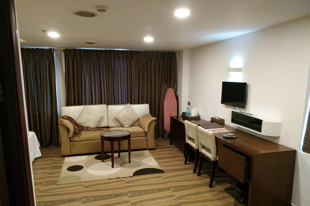 Kga Elite Continental Hotel Tiruvalla Εξωτερικό φωτογραφία
